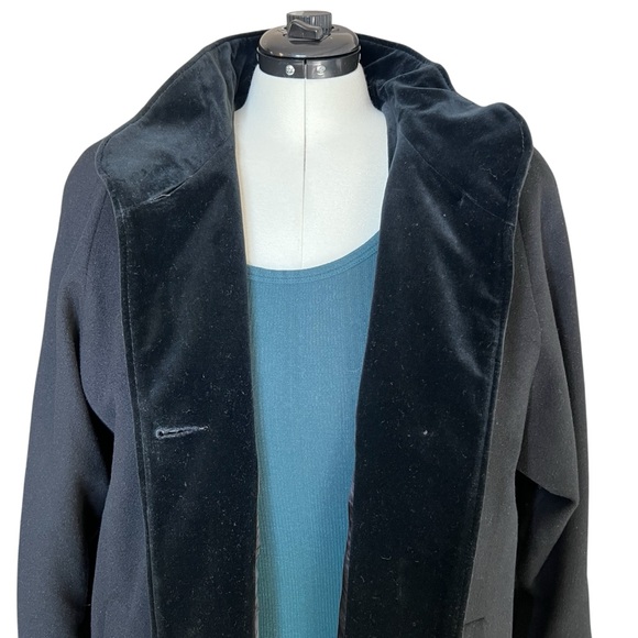 Forecaster of Boston full length wool and velvet winter coat.  Sz 14. Pre-owned - Picture 6 of 12